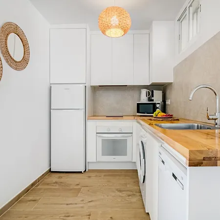 Apartment Premium And Sea