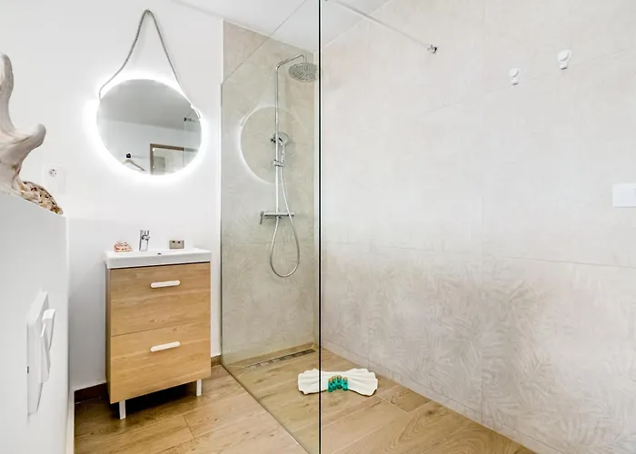 Premium And Sea קיאו סלבאחה