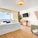 Premium And Sea דירה *